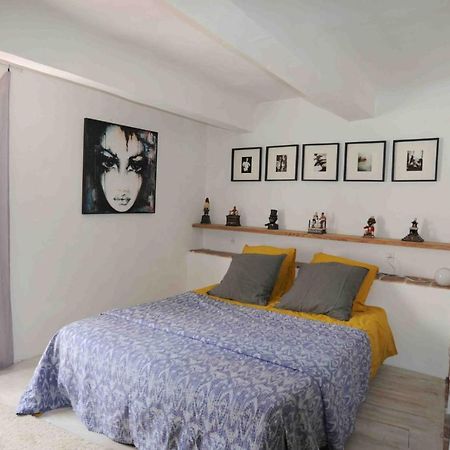 Appartement Dans Le Ciel Tourtour Exteriér fotografie