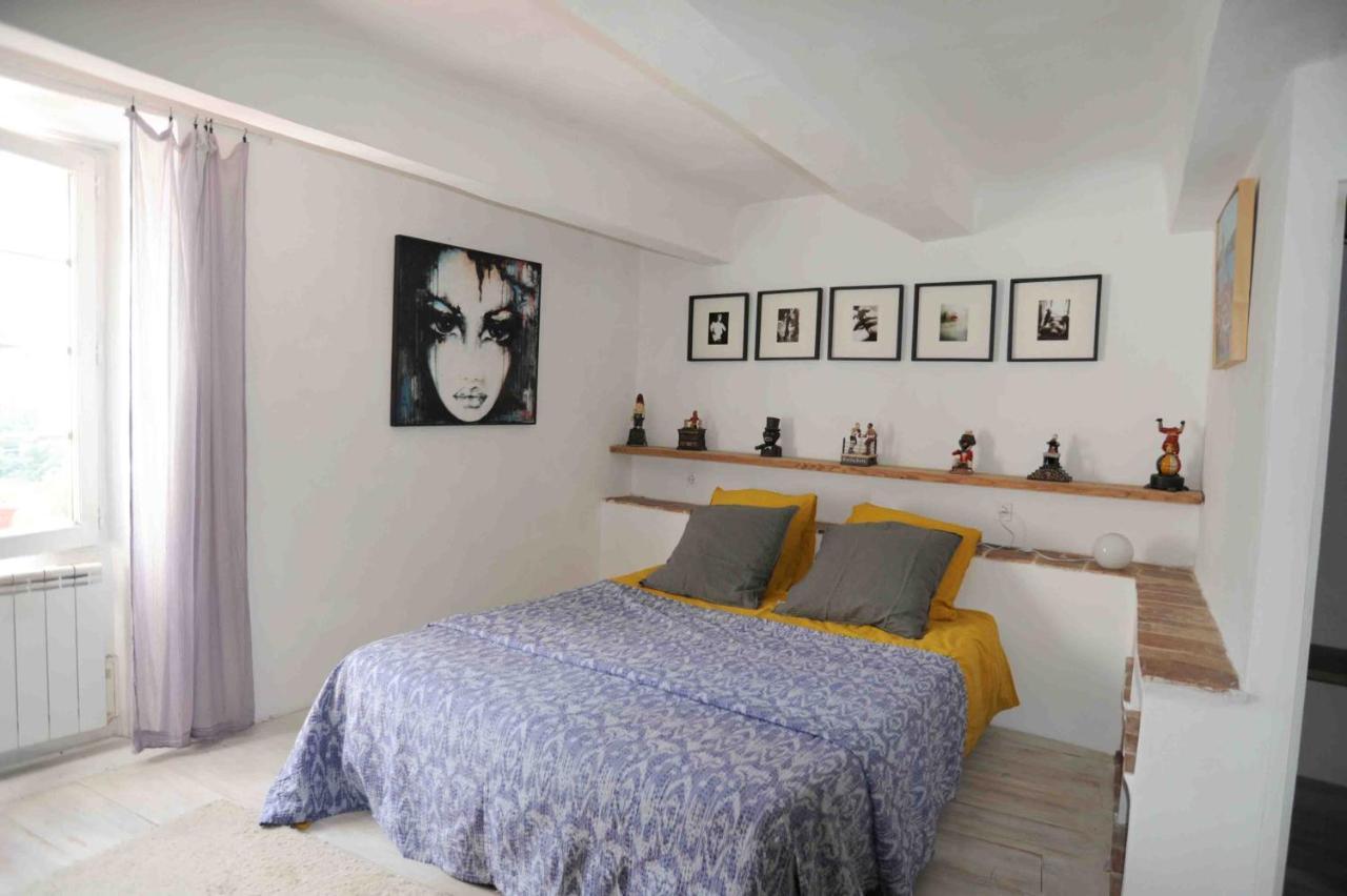 Appartement Dans Le Ciel Tourtour Exteriér fotografie